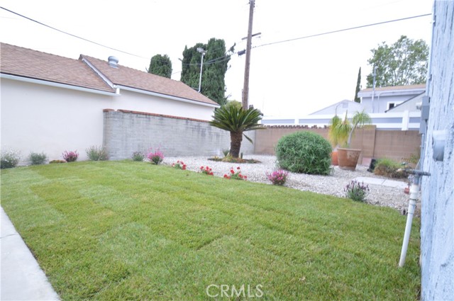 1443 N. Evergreen — MLS photo 12